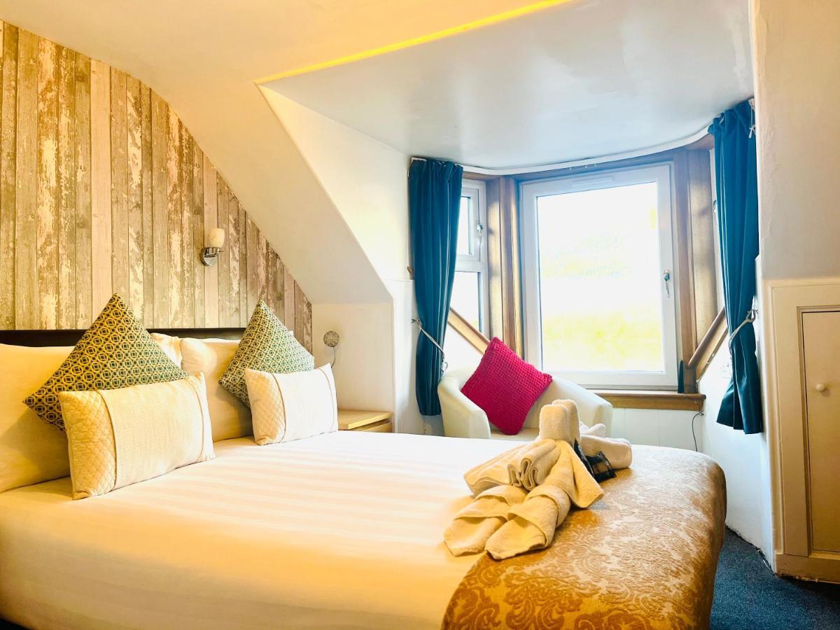 Rowantreebank Bed And Breakfast Arrochar Εξωτερικό φωτογραφία