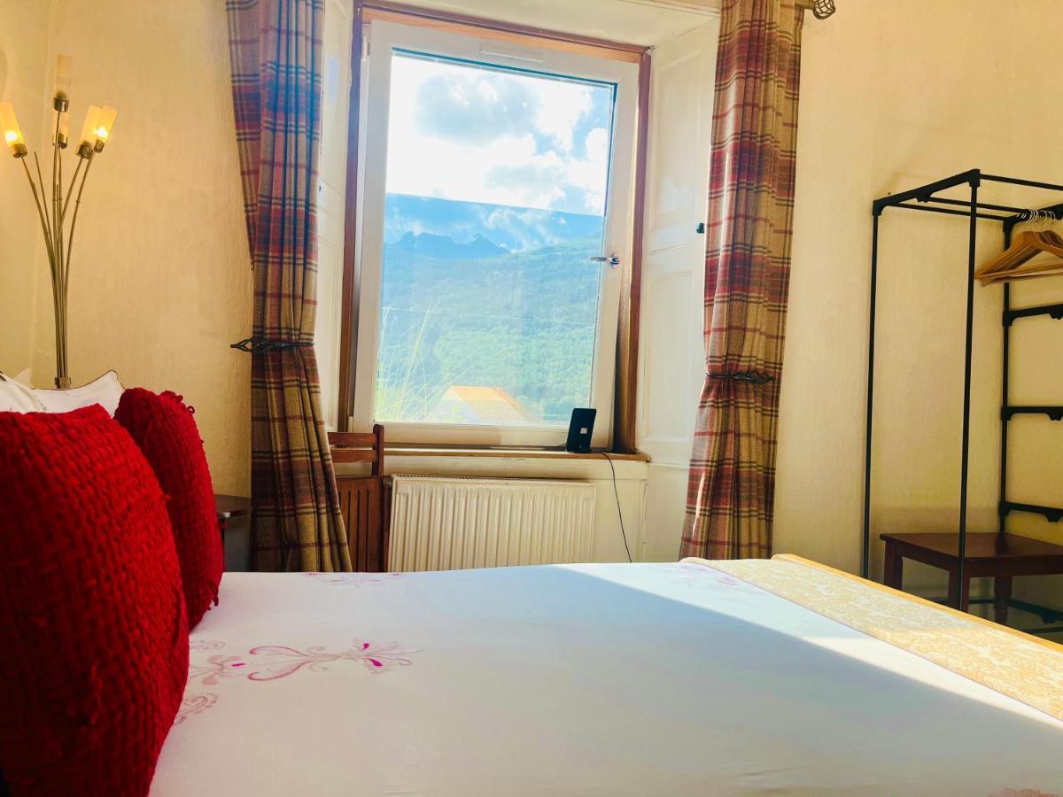 Rowantreebank Bed And Breakfast Arrochar Εξωτερικό φωτογραφία